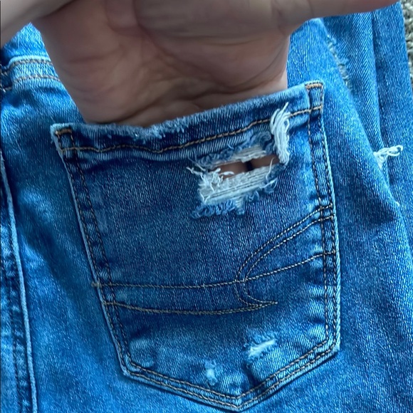 American Eagle Outfitters Women's Distressed Blue Jeans - Picture 9 of 9